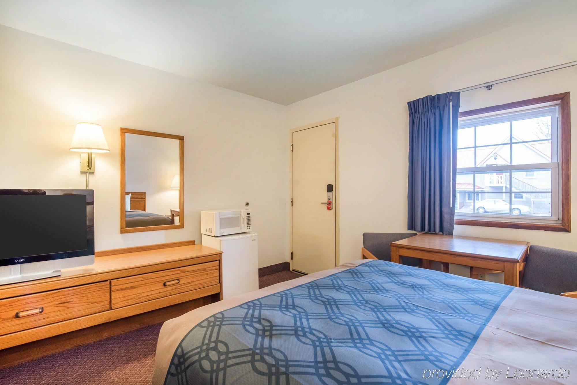 Econo Lodge Saint Albans Exteriér fotografie
