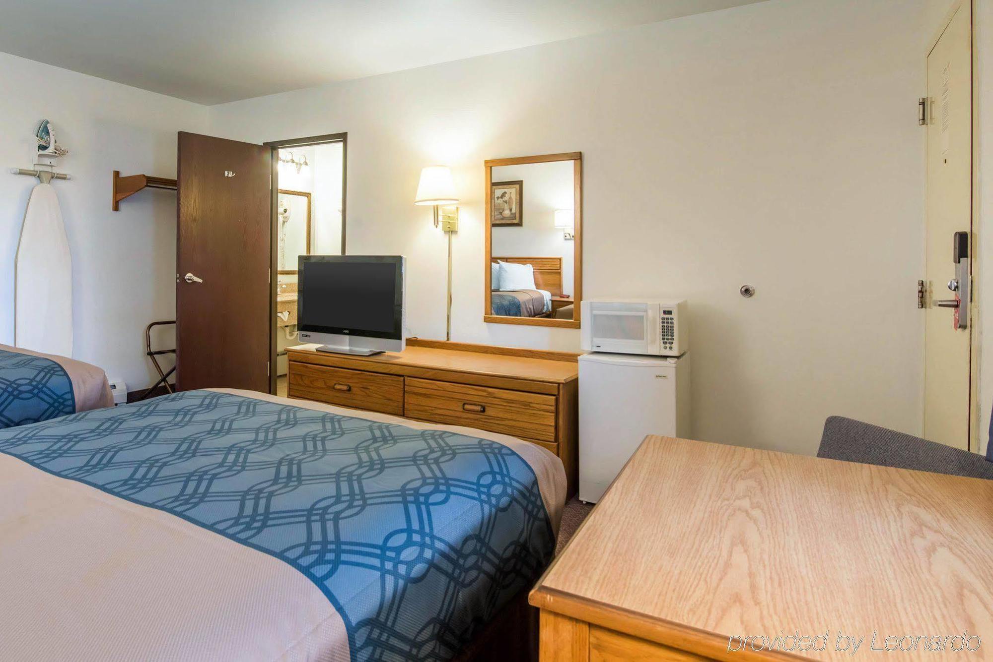 Econo Lodge Saint Albans Exteriér fotografie