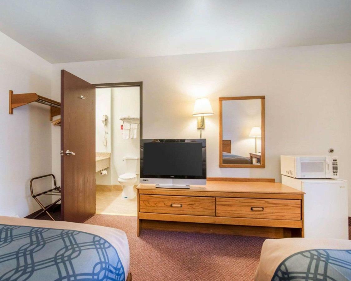 Econo Lodge Saint Albans Exteriér fotografie