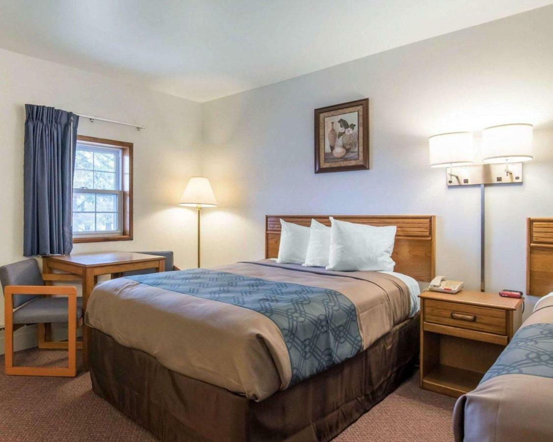 Econo Lodge Saint Albans Exteriér fotografie